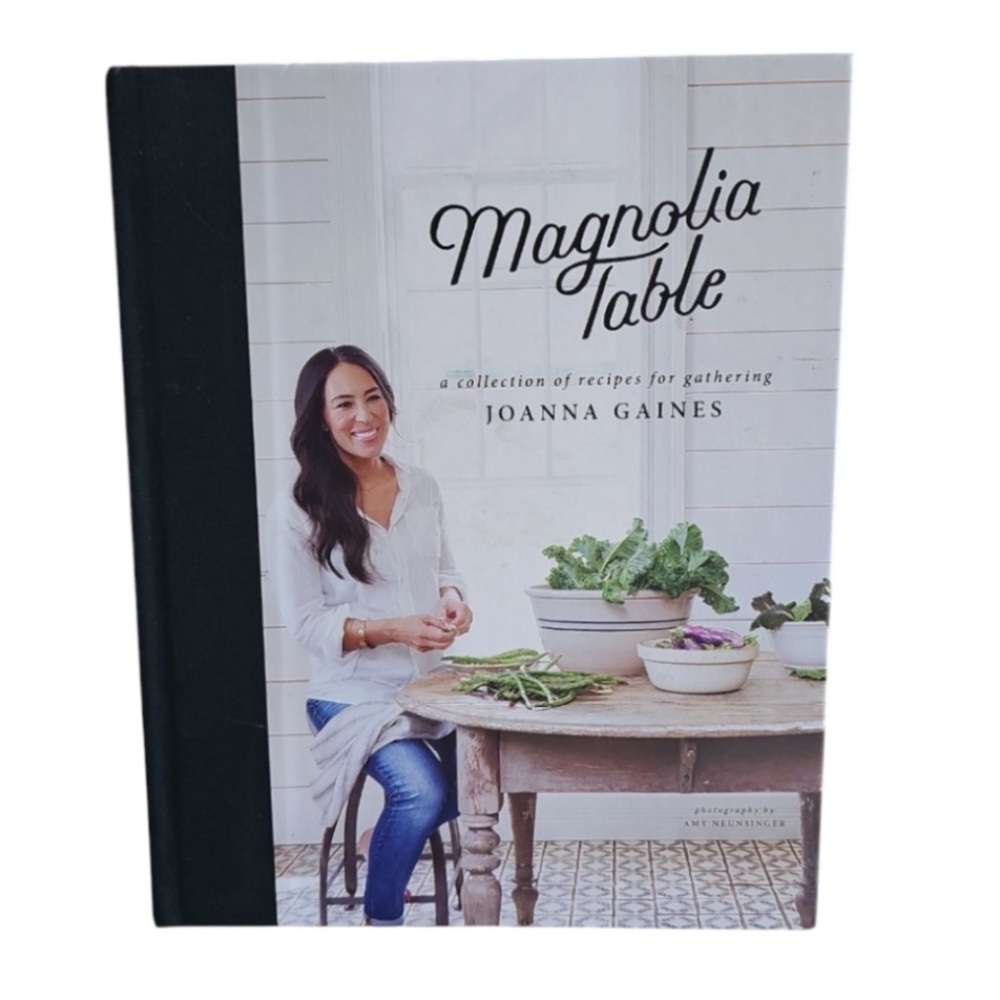 Magnolia Table Cookbook by Joanna Gaines - Picture 1 of 3